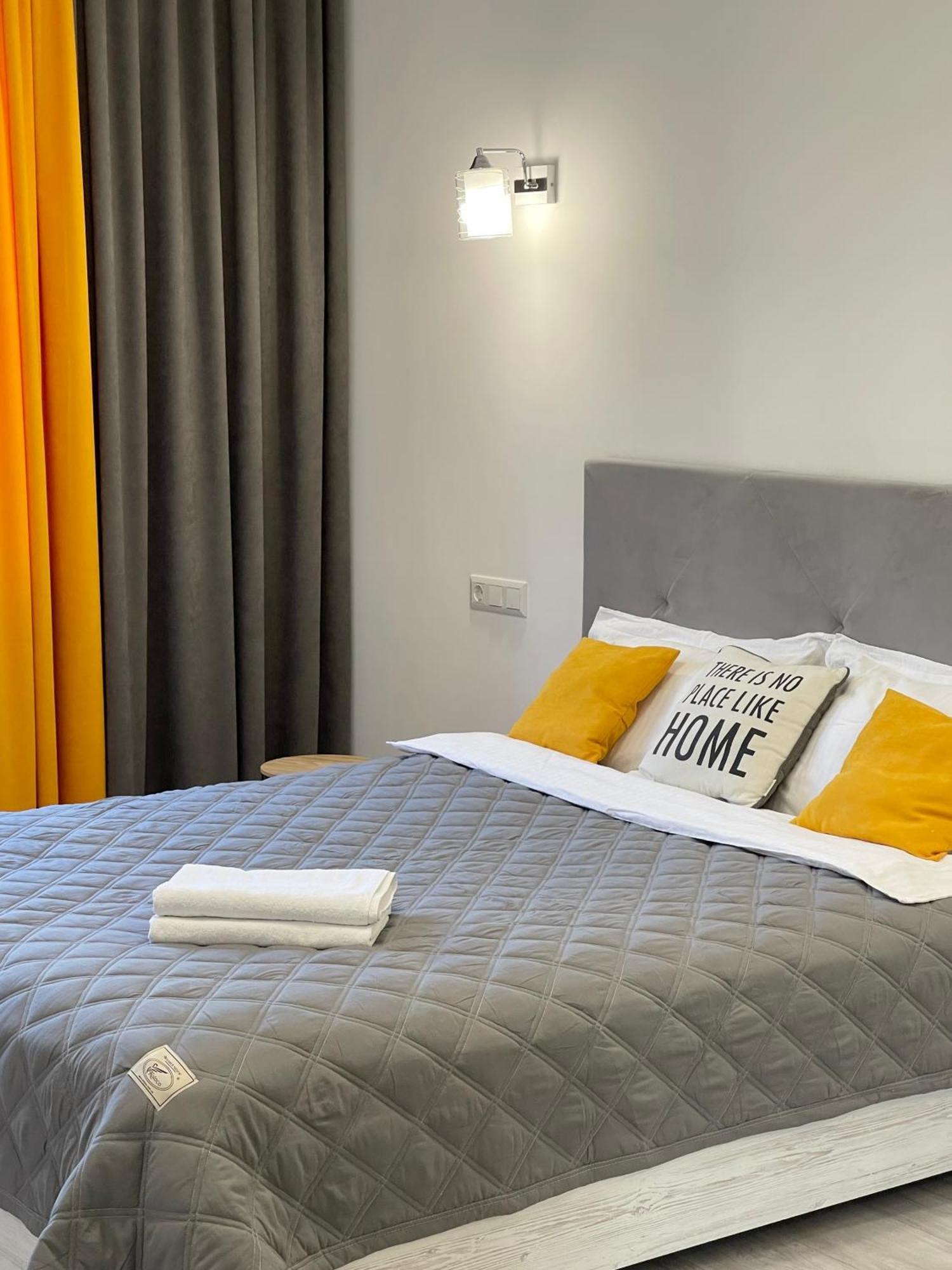 Sunny Home Apartments Апартаменти У Новобудові Поряд Медичний Центр Angelholm Дуже Чисто! Chernivtsi Exterior foto